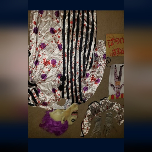 Spirit Halloween Hugz the Clown Costume - Black and White - Picture 3 of 5